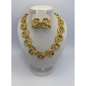 Gold Tone Statement Chunky Pretzel Knot Choker 16” Necklace Pierced Earrings